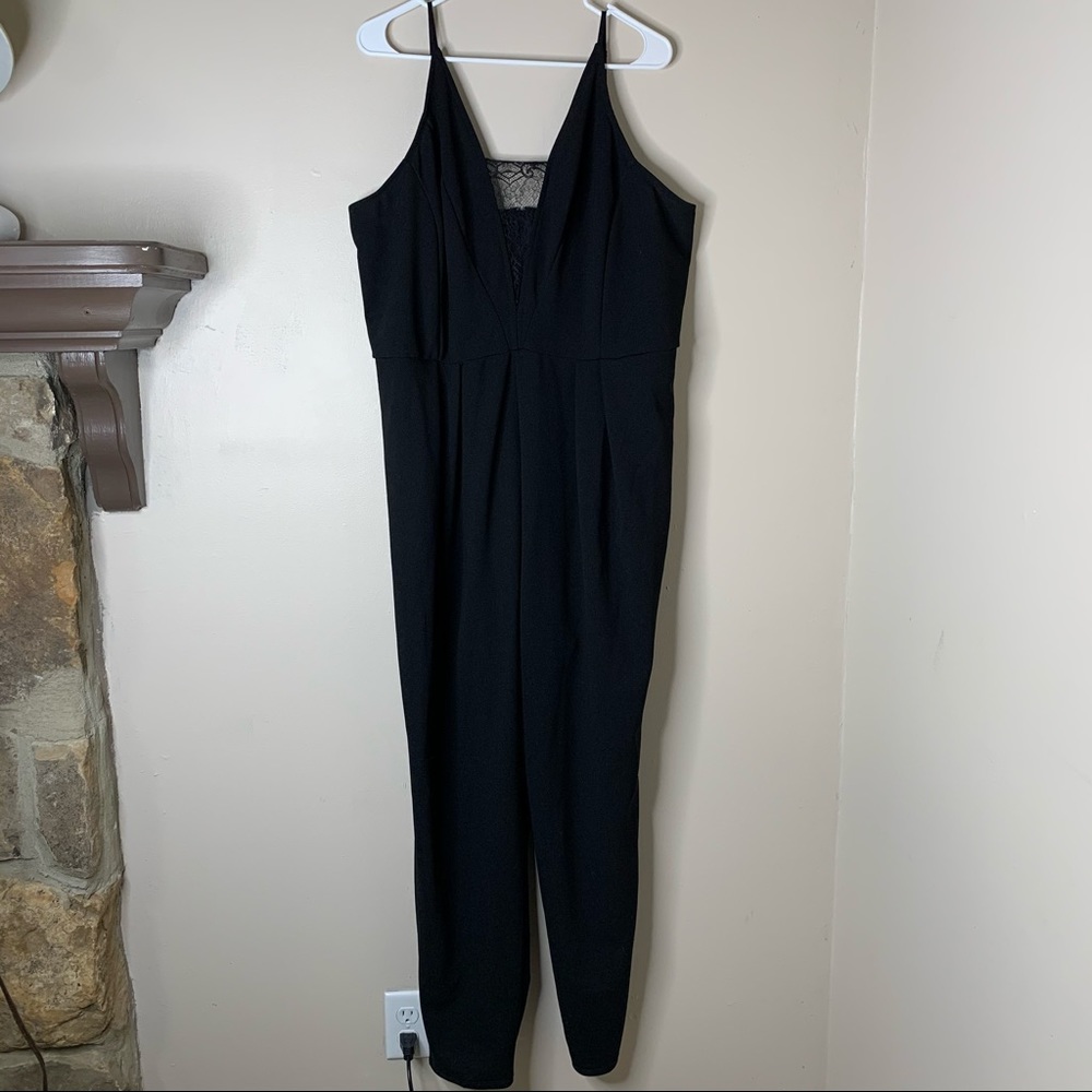 CHARLOTTE RUSSE Black Sleeveless Jumpsuit